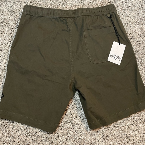 Billabong Men’s canvas shorts size Medium NWT - Picture 4 of 4